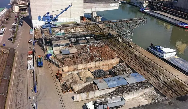 Zwischenlager auf dem Gelände der Rhenus Port Logistics im Hafen Basel