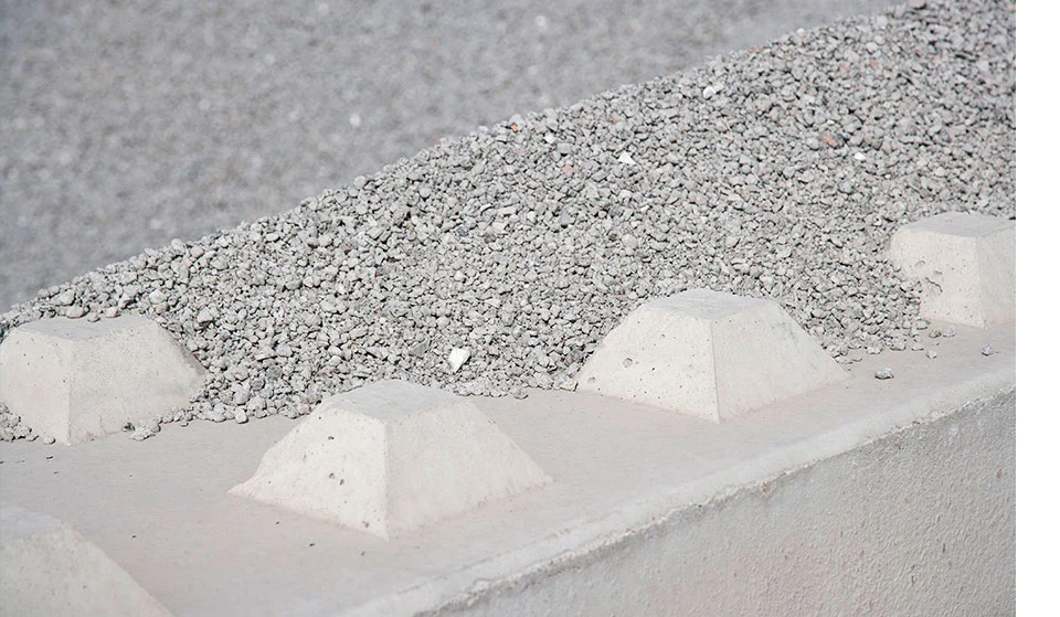 Substitute construction materials from processed incinerator bottom ash (IBA)